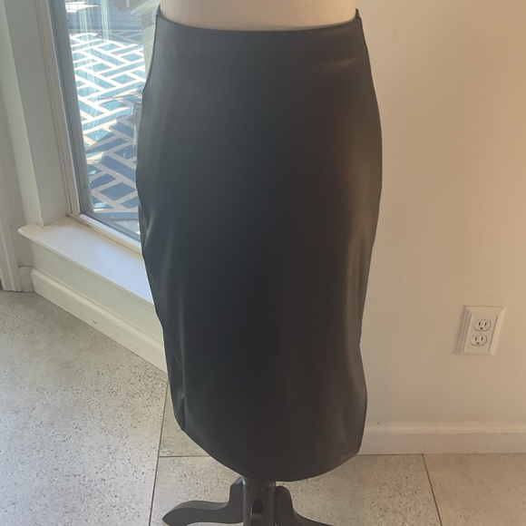 Popilush Black Faux Leather Skirt - Picture 3 of 10